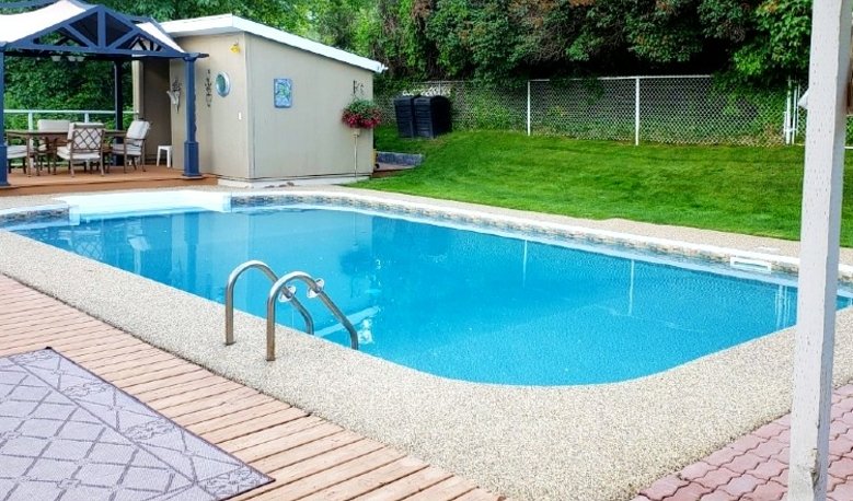 pool-deck-rubber-surfacing